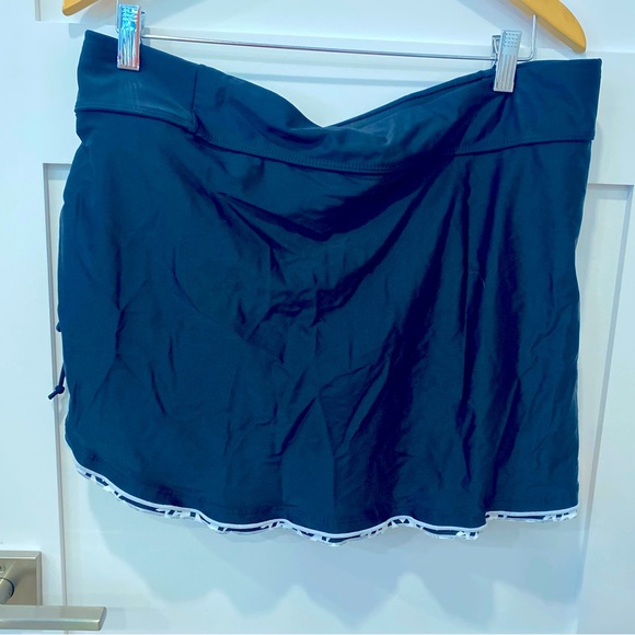 Brand new 2 pc bathing suit. Skort with Tankini. Black with white ruffle. - Picture 6 of 6